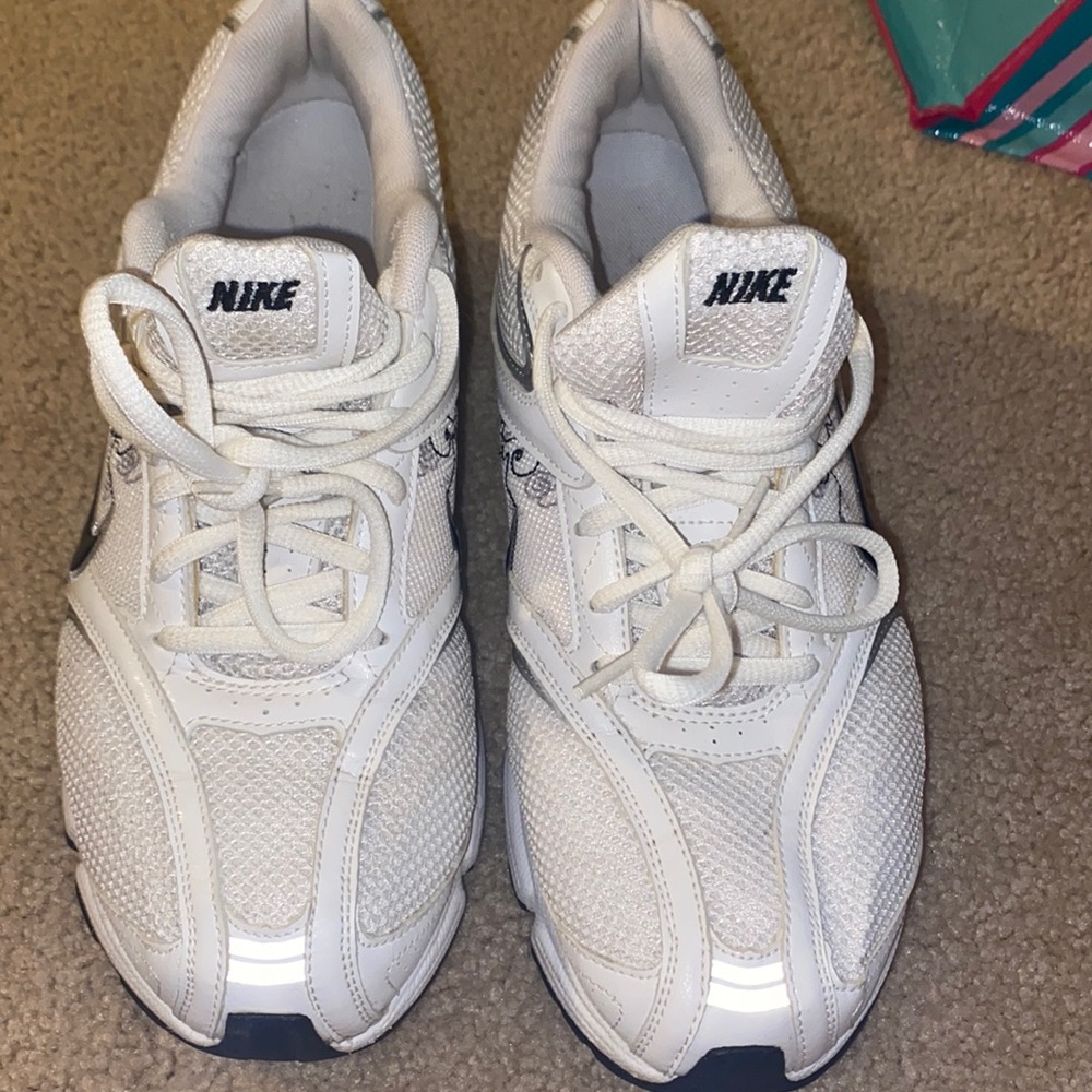 Nike tennis shoes